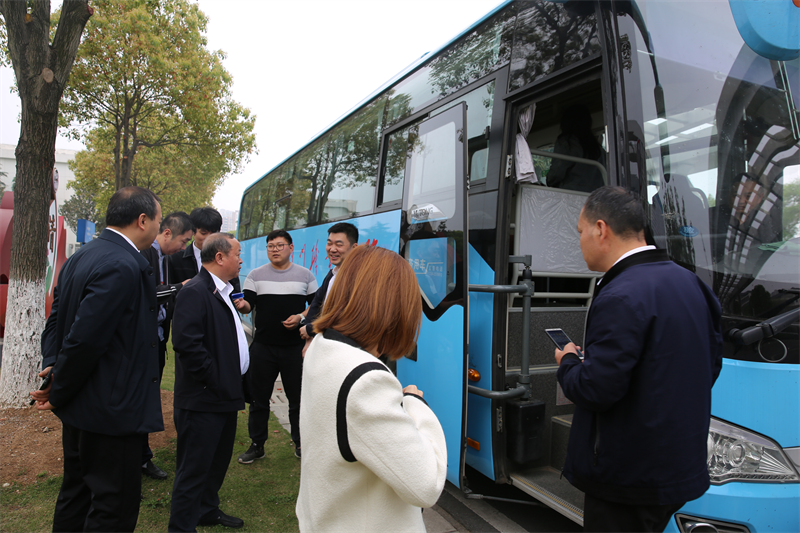 走进党史教育新课堂 感受乡村振兴腾飞路—— 我校赴漳河新区漳河镇新建村开展主题党日活动